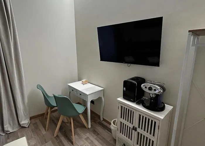 Le Colonne Di San Luca Genua